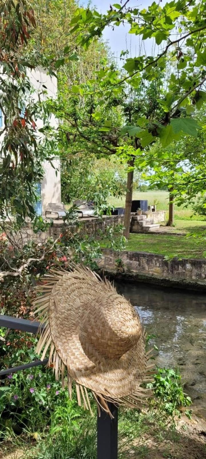 Domaine Du Moulin De Villefranche Pernes-les-Fontaines Bagian luar foto